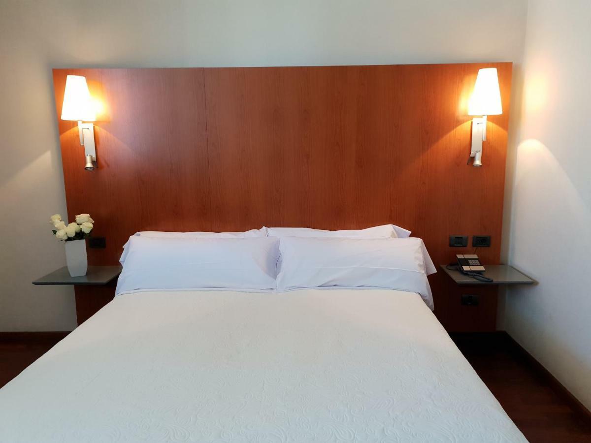 Sant Bonifaci Petrer Hotel Elda Bagian luar foto