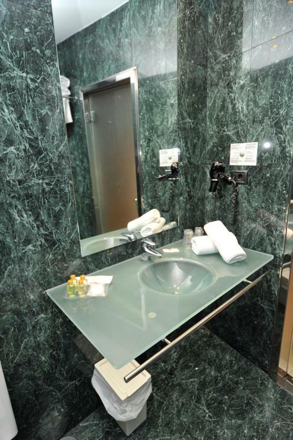 Sant Bonifaci Petrer Hotel Elda Bagian luar foto